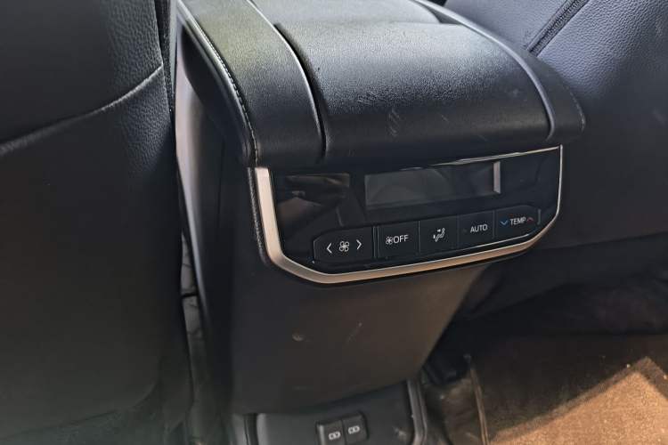 Used Toyota Crown Kluger 2022 2.5L HEV Four-Wheel Drive Premium Edition Exterior 6