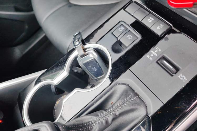 Used Toyota Crown Kluger 2022 2.5L HEV Two-Wheel Drive Elite Edition Interior 1