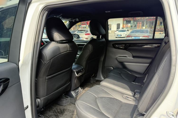 Used Toyota Crown Kluger 2022 2.5L HEV Two-Wheel Drive Elite Edition Interior 2