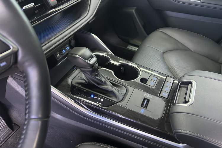 Used Toyota Crown Kluger 2022 2.5L HEV Four-Wheel Drive Flagship Edition Interior 4