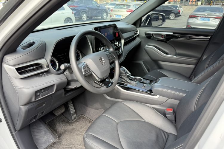 Used Toyota Crown Kluger 2022 2.5L HEV Two-Wheel Drive Elite Edition Interior 6