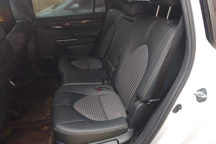 Used Toyota Crown Kluger 2022 2.0T Four-Wheel Drive Enjoyment Edition Left Rear Seat