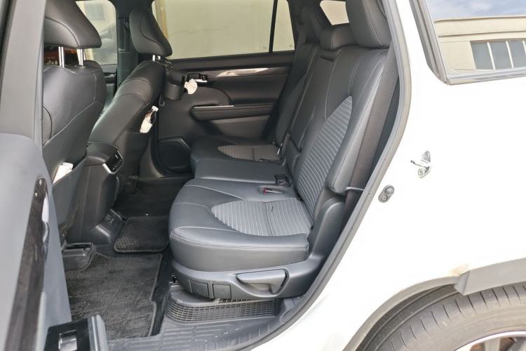 Used Toyota Crown Kluger 2022 2.5L HEV Four-Wheel Drive Premium Edition Left Rear Seat