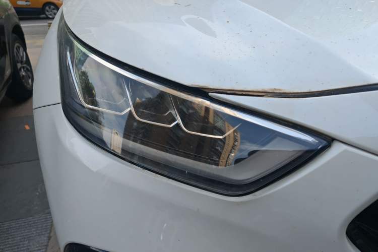 Used Toyota Crown Kluger 2022 2.5L HEV Four-Wheel Drive Flagship Edition Right Front Headlight