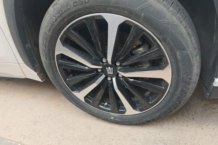 Used Toyota Crown Kluger 2022 2.5L HEV Four-Wheel Drive Flagship Edition Right Front Wheel Hub