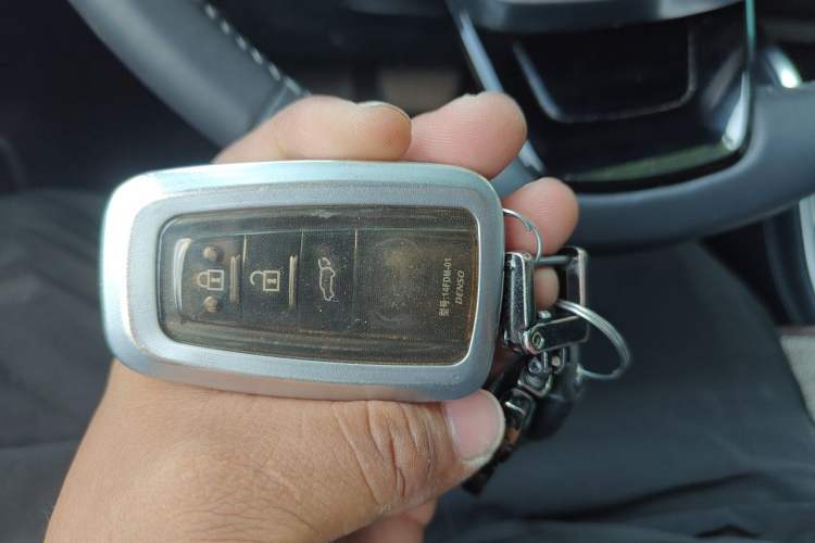 Used Toyota Crown Kluger 2022 2.0T Four-Wheel Drive Enjoyment Edition Vehicle Key