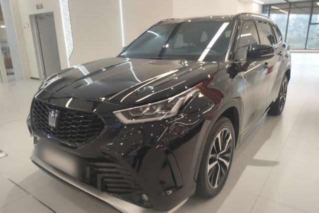 Ojetý Toyota Crown Kluger 2023 2.5L HEV Four-Wheel Drive Prestige Edition
