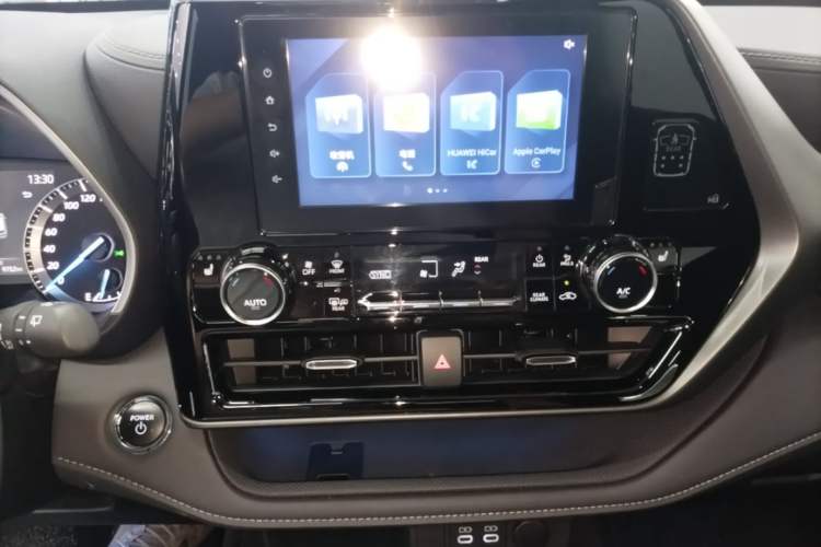 Used Toyota Crown Kluger 2023 2.5L HEV Four-Wheel Drive Luxury Edition Audio And AC Panel