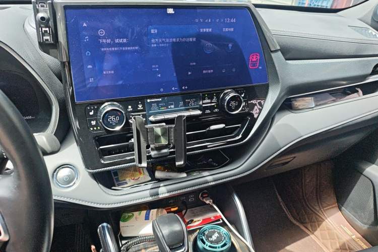Used Toyota Crown Kluger 2023 2.5L HEV Four-Wheel Drive Flagship Edition Audio And AC Panel