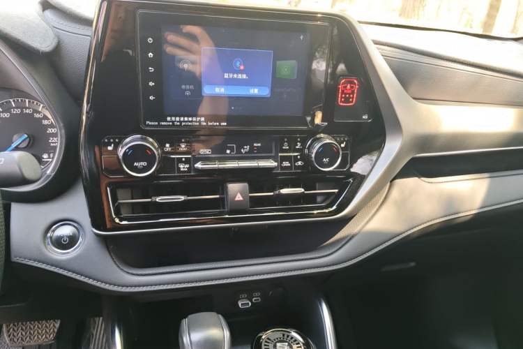 Used Toyota Crown Kluger 2023 2.5L HEV Four-Wheel Drive Luxury Edition Audio And AC Panel