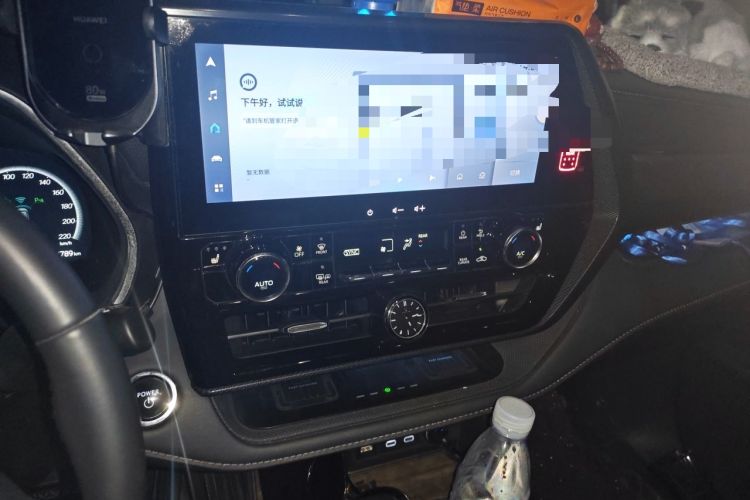 Used Toyota Crown Kluger 2023 2.5L HEV Four-Wheel Drive Prestige Edition Audio And AC Panel