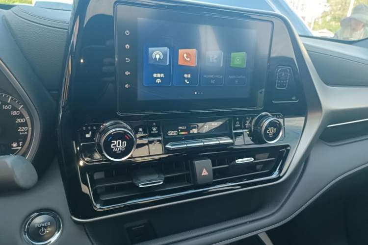 Used Toyota Crown Kluger 2023 2.5L HEV Four-Wheel Drive Luxury Edition Audio And AC Panel