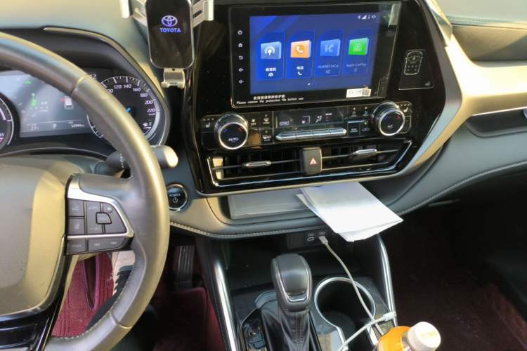 Used Toyota Crown Kluger 2023 2.5L HEV Four-Wheel Drive Luxury Edition Audio And AC Panel