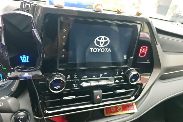 Used Toyota Crown Kluger 2023 2.5L HEV Two-Wheel Drive Entry Version (5 Seats) Audio And AC Panel