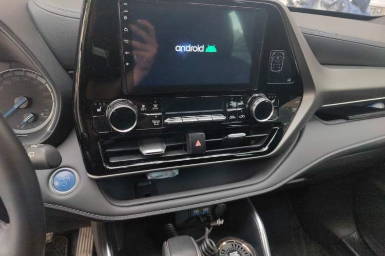 Used Toyota Crown Kluger 2023 2.5L HEV Four-Wheel Drive Luxury Edition Audio And AC Panel
