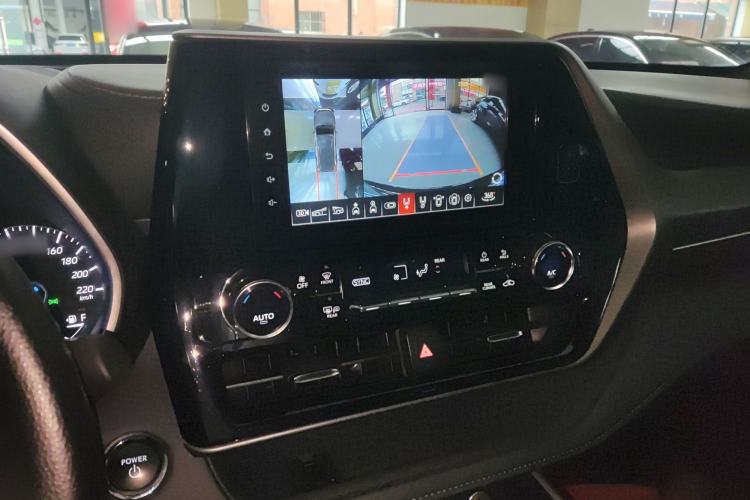 Used Toyota Crown Kluger 2023 2.5L HEV Two-Wheel Drive Entry Version (5 Seats) Audio And AC Panel