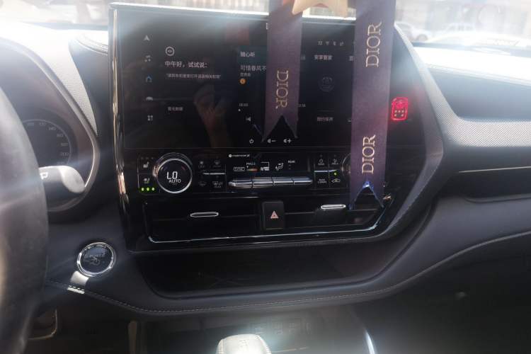 Used Toyota Crown Kluger 2023 2.5L HEV Four-Wheel Drive Flagship Edition Audio And AC Panel