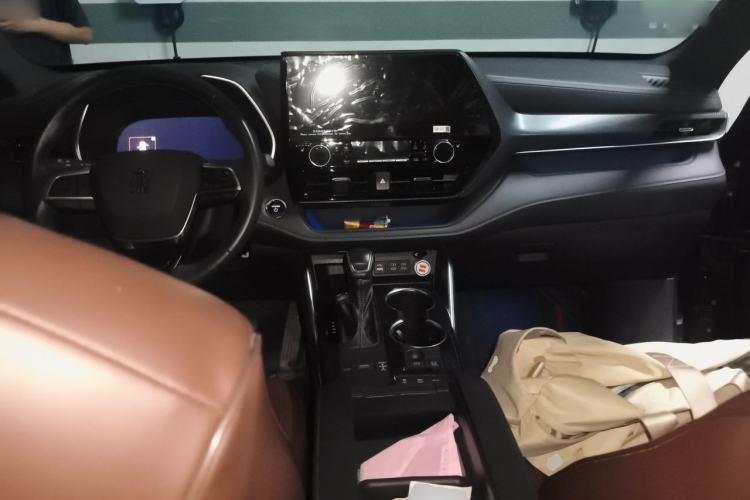 Used Toyota Crown Kluger 2023 2.5L HEV Four-Wheel Drive Prestige Edition Center Console