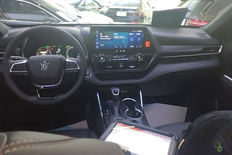 Used Toyota Crown Kluger 2023 2.5L HEV Four-Wheel Drive Prestige Edition Center Console