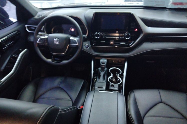 Used Toyota Crown Kluger 2023 2.5L HEV Two-Wheel Drive Entry Version (5 Seats) Center Console