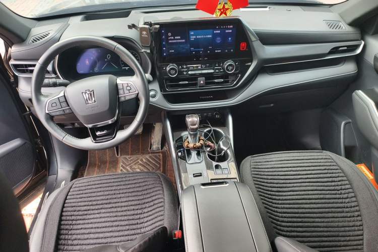 Used Toyota Crown Kluger 2023 2.5L HEV Four-Wheel Drive Prestige Edition Center Console