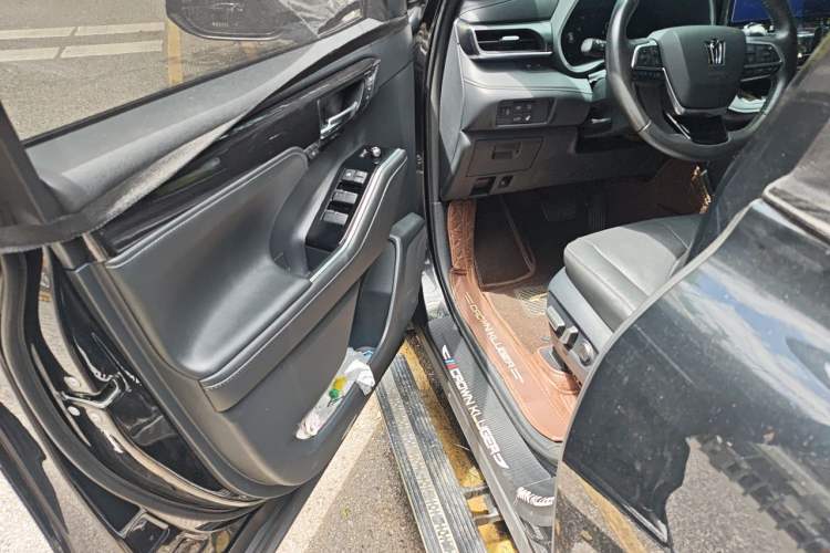 Used Toyota Crown Kluger 2023 2.5L HEV Four-Wheel Drive Flagship Edition Driver Seat