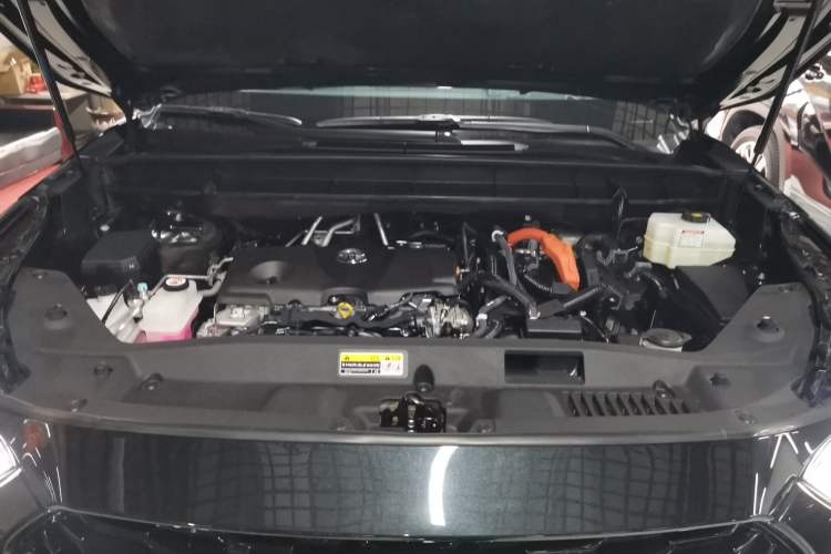 Used Toyota Crown Kluger 2023 2.5L HEV Four-Wheel Drive Prestige Edition Engine Bay