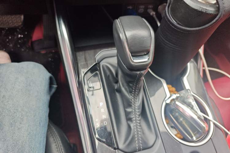 Used Toyota Crown Kluger 2023 2.5L HEV Four-Wheel Drive Flagship Edition Gear Lever