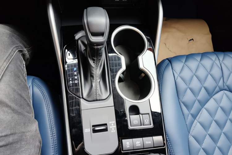 Used Toyota Crown Kluger 2023 2.5L HEV Four-Wheel Drive Elite Edition Gear Lever
