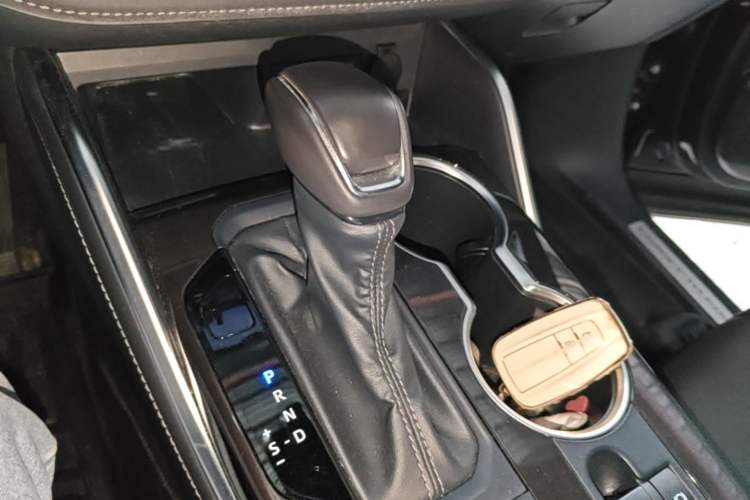 Used Toyota Crown Kluger 2023 2.5L HEV Four-Wheel Drive Flagship Edition Gear Lever
