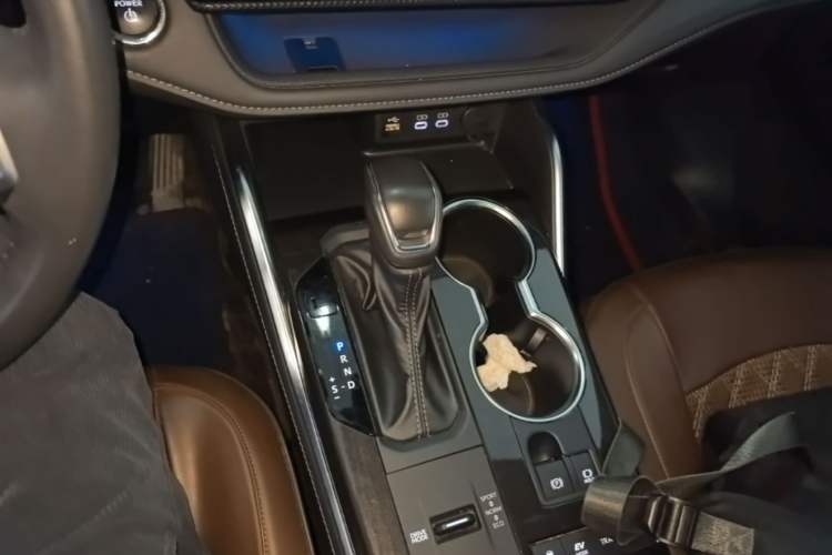 Used Toyota Crown Kluger 2023 2.5L HEV Four-Wheel Drive Prestige Edition Gear Lever