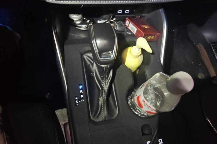 Used Toyota Crown Kluger 2023 2.5L HEV Four-Wheel Drive Prestige Edition Gear Lever