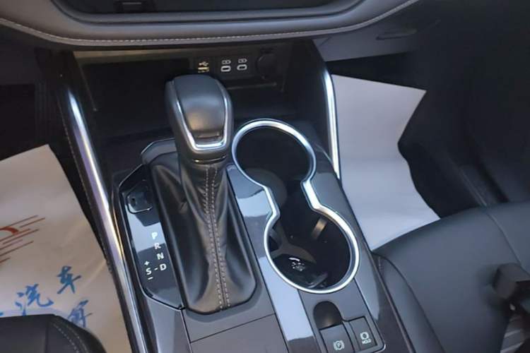 Used Toyota Crown Kluger 2023 2.5L HEV Four-Wheel Drive Prestige Edition Gear Lever