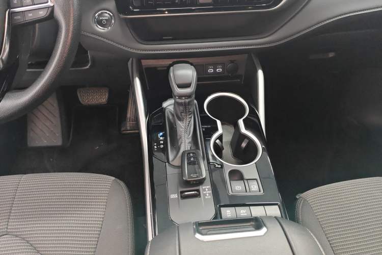 Used Toyota Crown Kluger 2023 2.5L HEV Two-Wheel Drive Entry Version (5 Seats) Gear Lever