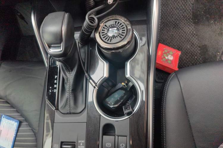 Used Toyota Crown Kluger 2023 2.5L HEV Four-Wheel Drive Luxury Edition Gear Lever