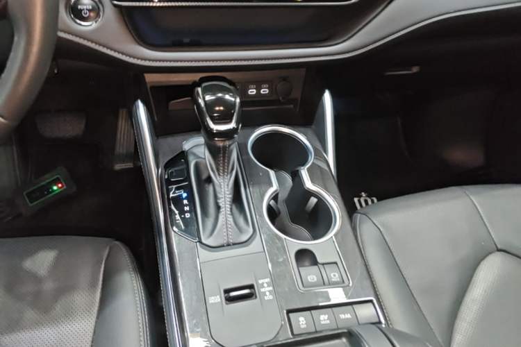 Used Toyota Crown Kluger 2023 2.5L HEV Four-Wheel Drive Flagship Edition Gear Lever