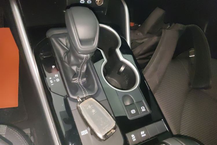 Used Toyota Crown Kluger 2023 2.5L HEV Two-Wheel Drive Entry Version (5 Seats) Gear Lever