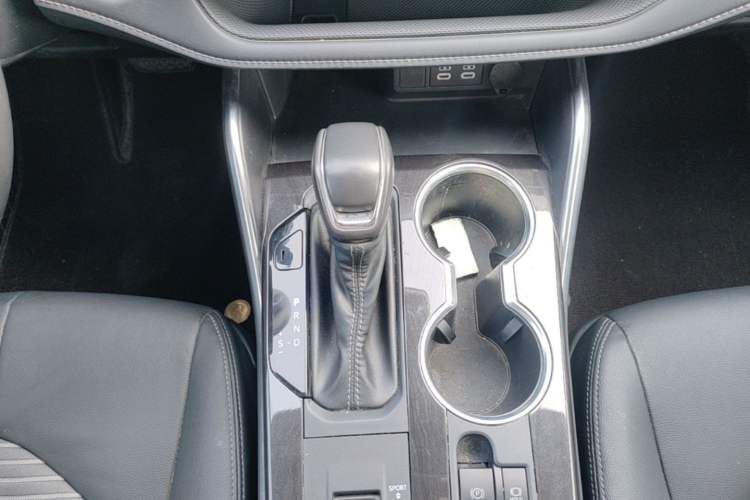 Used Toyota Crown Kluger 2023 2.5L HEV Four-Wheel Drive Luxury Edition Gear Lever