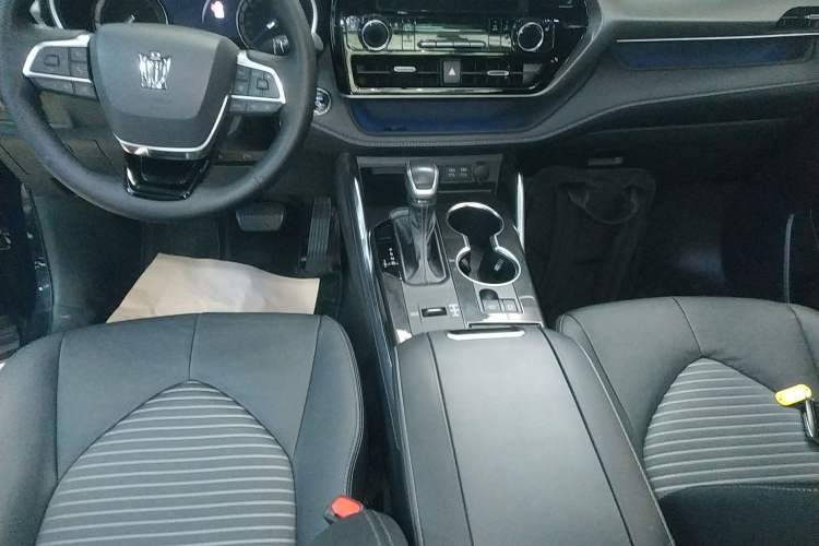 Used Toyota Crown Kluger 2023 2.5L HEV Four-Wheel Drive Luxury Edition Gear Lever