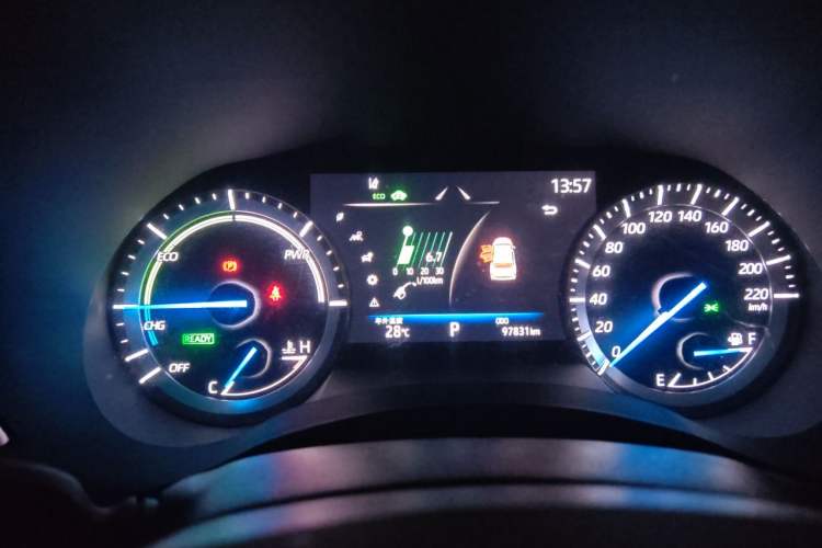 Used Toyota Crown Kluger 2023 2.5L HEV Four-Wheel Drive Luxury Edition Instrument Cluster