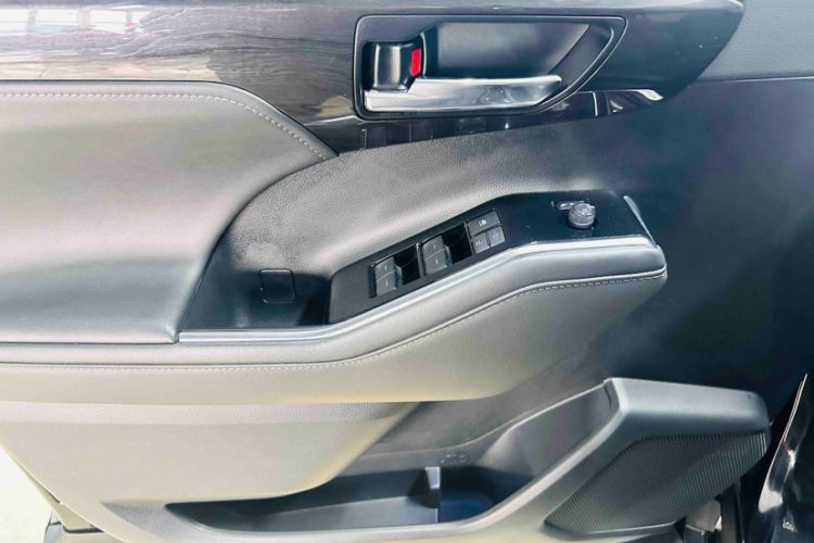 Used Toyota Crown Kluger 2023 2.5L HEV Four-Wheel Drive Prestige Edition Interior 11