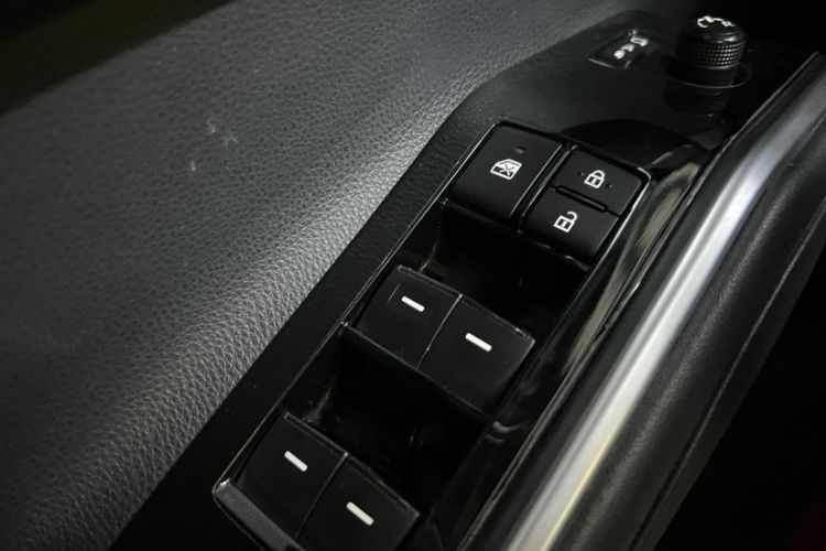Used Toyota Crown Kluger 2023 2.5L HEV Four-Wheel Drive Prestige Edition Interior 12
