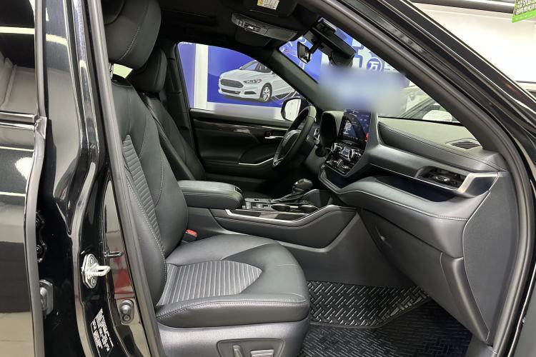 Used Toyota Crown Kluger 2023 2.5L HEV Four-Wheel Drive Prestige Edition Interior 12