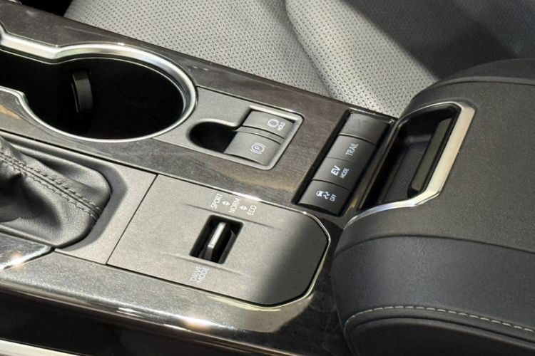 Used Toyota Crown Kluger 2023 2.5L HEV Four-Wheel Drive Flagship Edition Interior 15