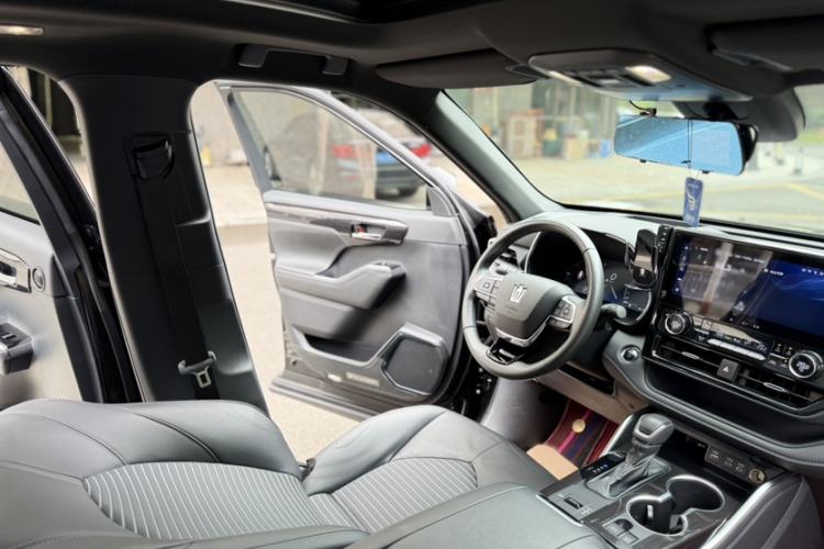 Used Toyota Crown Kluger 2023 2.5L HEV Four-Wheel Drive Prestige Edition Interior 2