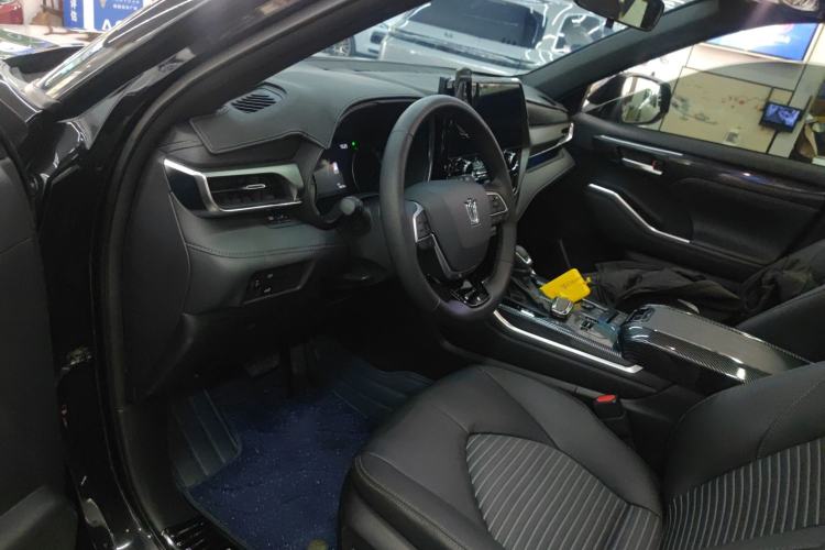 Used Toyota Crown Kluger 2023 2.5L HEV Four-Wheel Drive Luxury Edition Interior 3