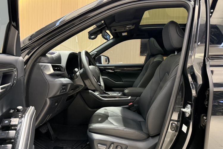 Used Toyota Crown Kluger 2023 2.5L HEV Four-Wheel Drive Flagship Edition Interior 3