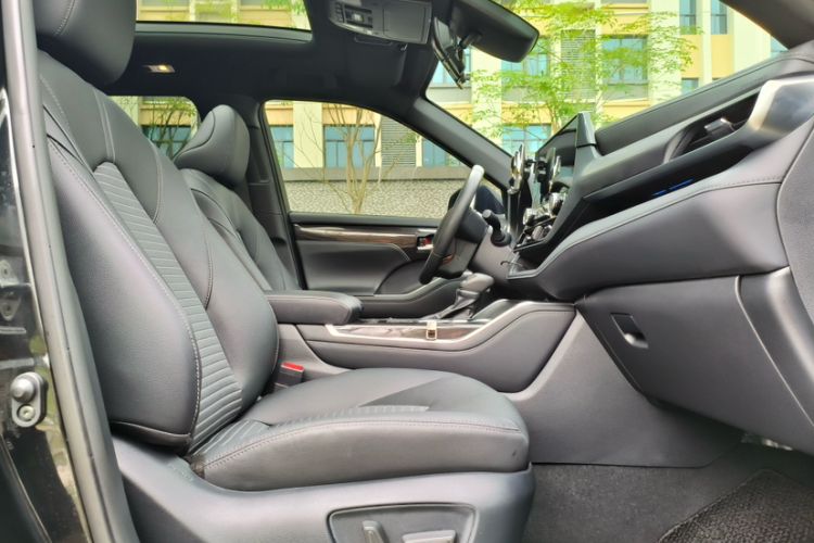 Used Toyota Crown Kluger 2023 2.5L HEV Four-Wheel Drive Prestige Edition Interior 3
