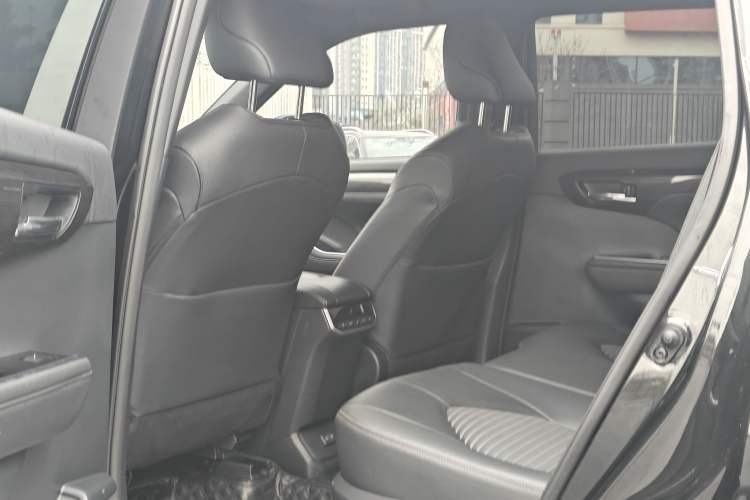Used Toyota Crown Kluger 2023 2.5L HEV Four-Wheel Drive Prestige Edition Interior 4