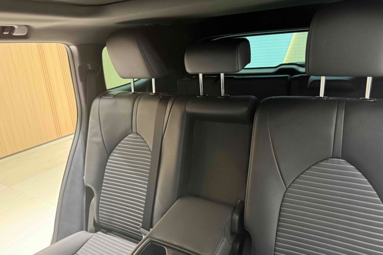 Used Toyota Crown Kluger 2023 2.5L HEV Four-Wheel Drive Luxury Edition Interior 6